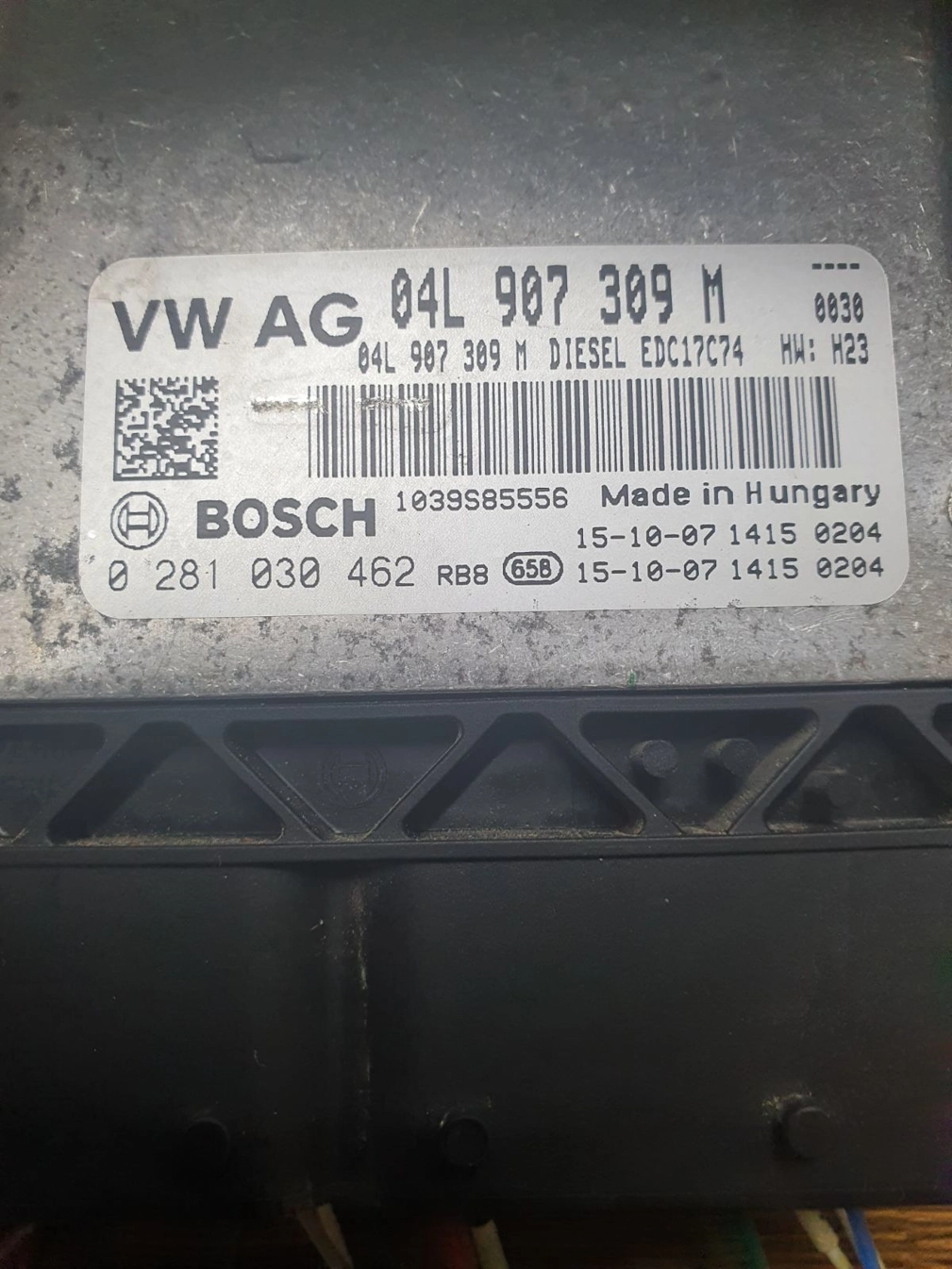 0281030462 04L907309M 10SW008723 EDC17C74 VW PASSAT 2.0TDI 150HP 2015Y DSGgearbox BENCH FULL.7z