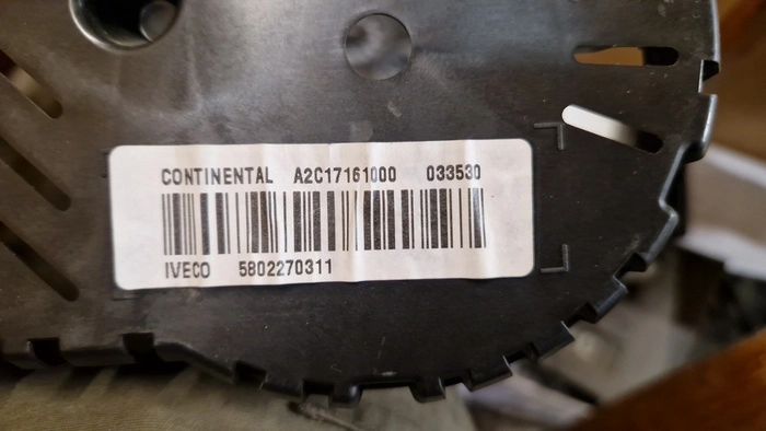 5802270311 A2C17161000 DASH IVECO DAILY 2017Y 24C16 EEP.zip