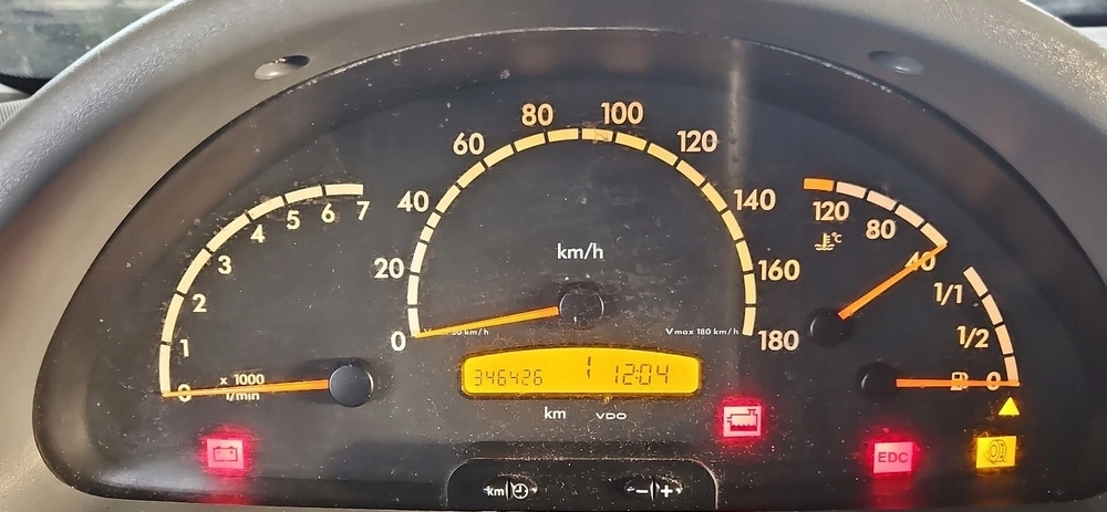 A0014468521 DASH W903 Sprinter DASH VDO 93c66 EEP.zip