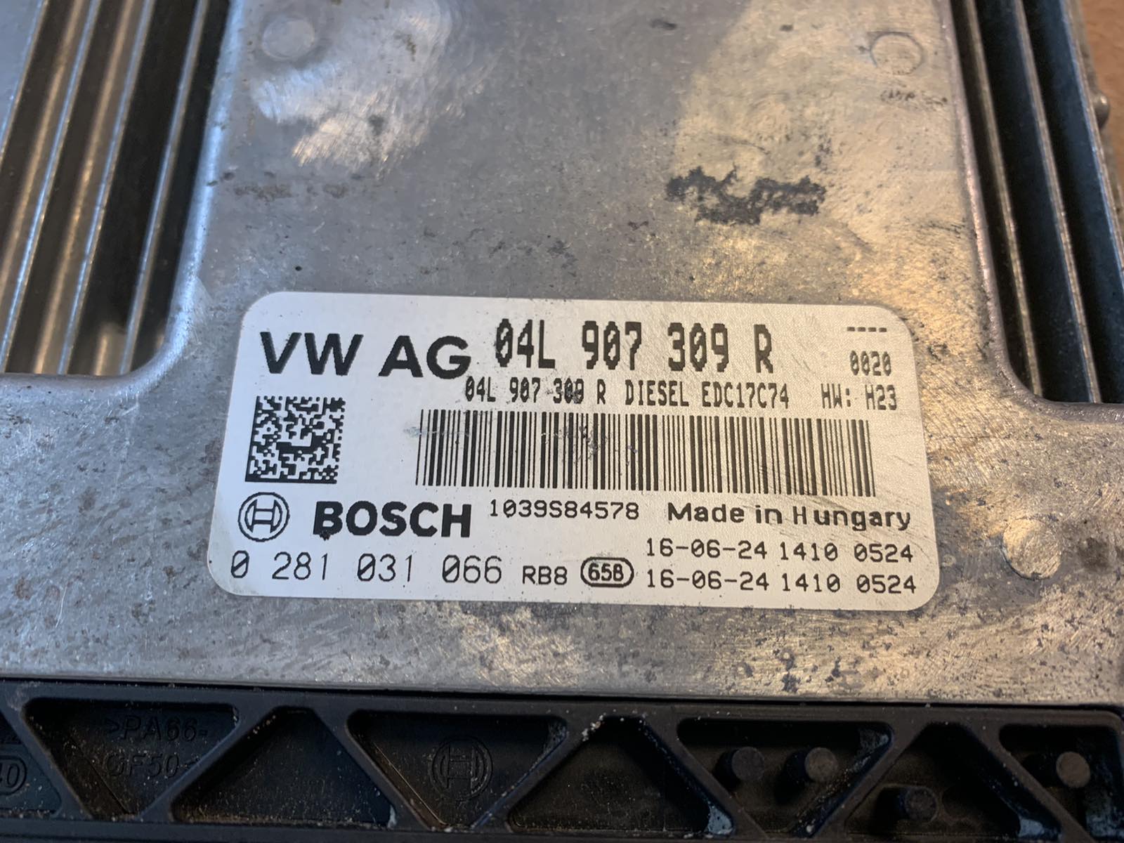 Label for 0281031066 04L907309R 1037554930 EDC17C74 Audi A3 2.0TDI FLEX BENCH <span style='color: #D0021B'>FULL</span>.rar ecu backups